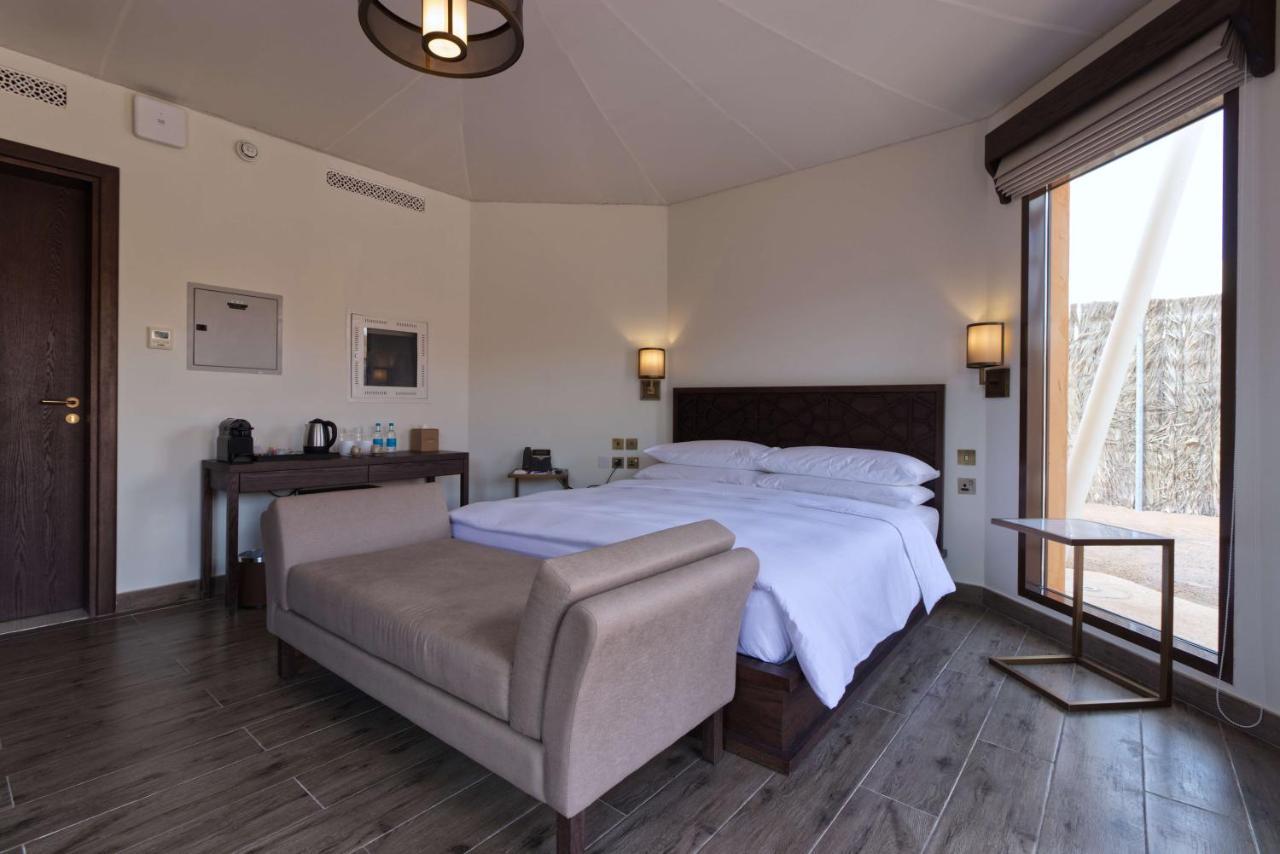 Al Badayer Retreat By Sharjah Collection Hotel Margham ภายนอก รูปภาพ A bedroom at the resort