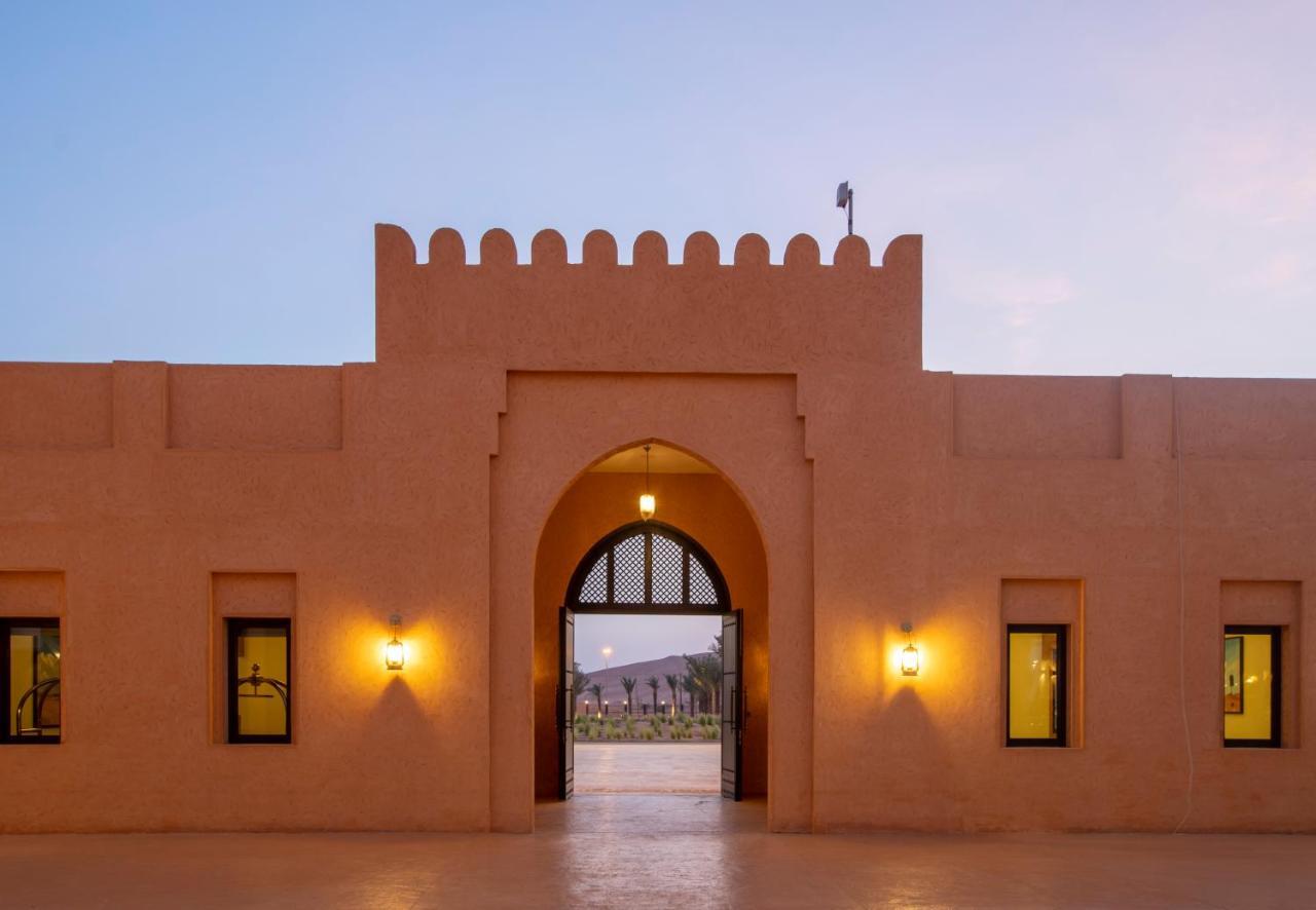 Al Badayer Retreat By Sharjah Collection Hotel Margham ภายนอก รูปภาพ Entrance to the hotel