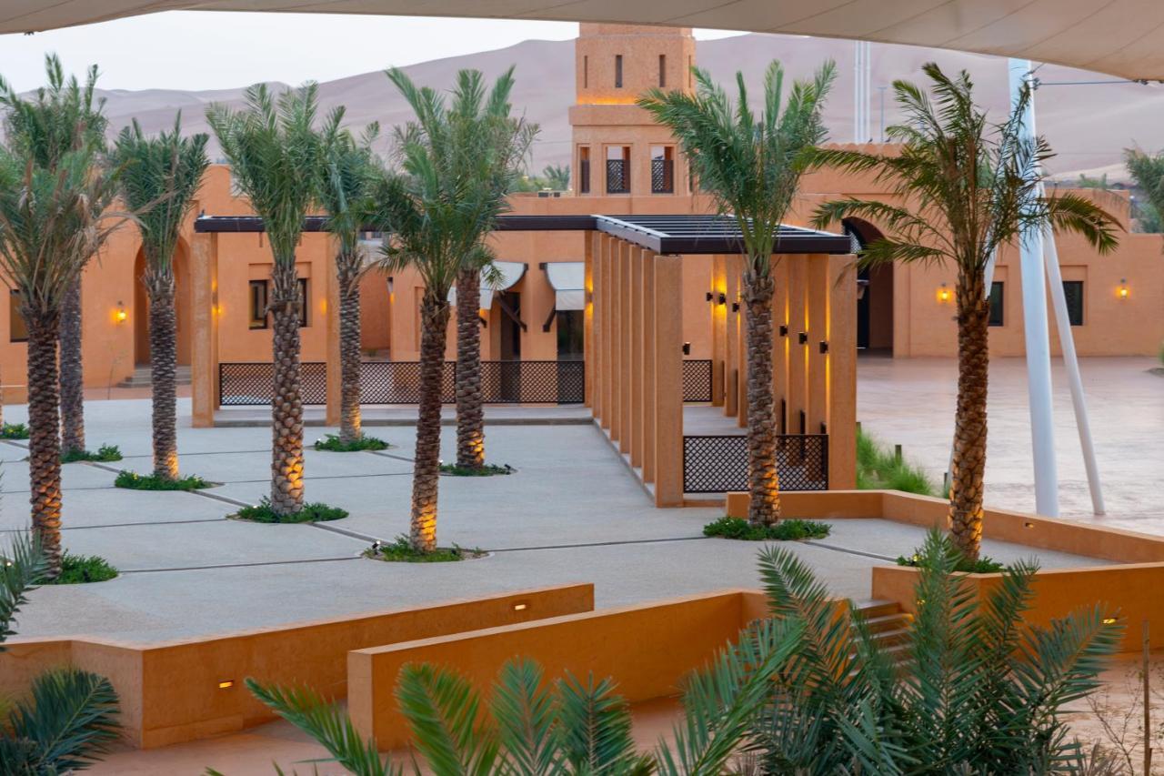 Al Badayer Retreat By Sharjah Collection Hotel Margham ภายนอก รูปภาพ Al-Qasr Al-Watan, the palace of the Kingdom of Jordan